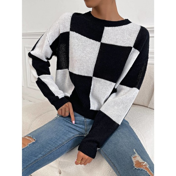 BohoGypsyDreamer.com Sweaters - Checkered Pattern plaid black white knit Sweater